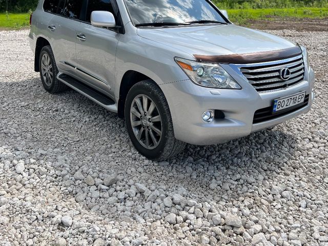 Lexus LX - фото 4