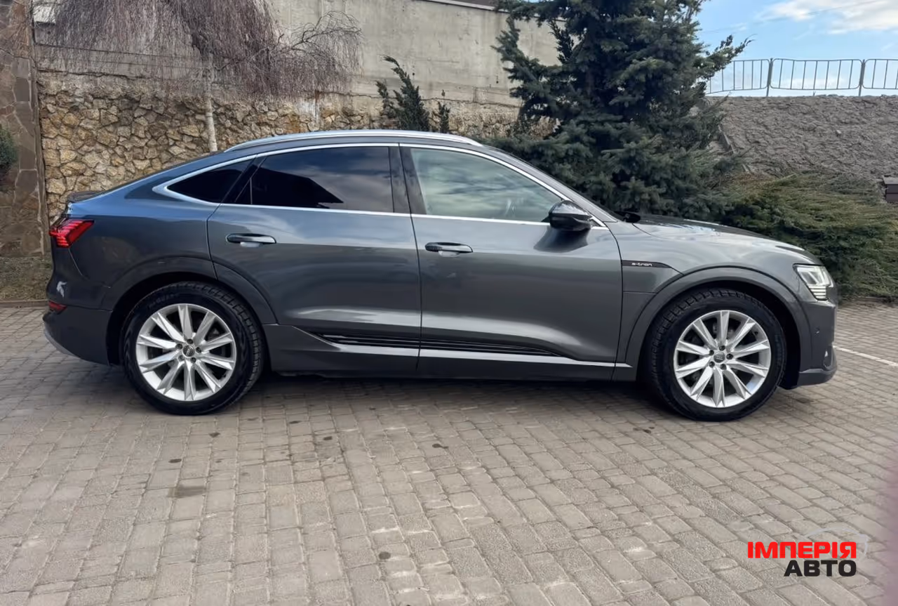 Audi e-tron Sportback - фото 19