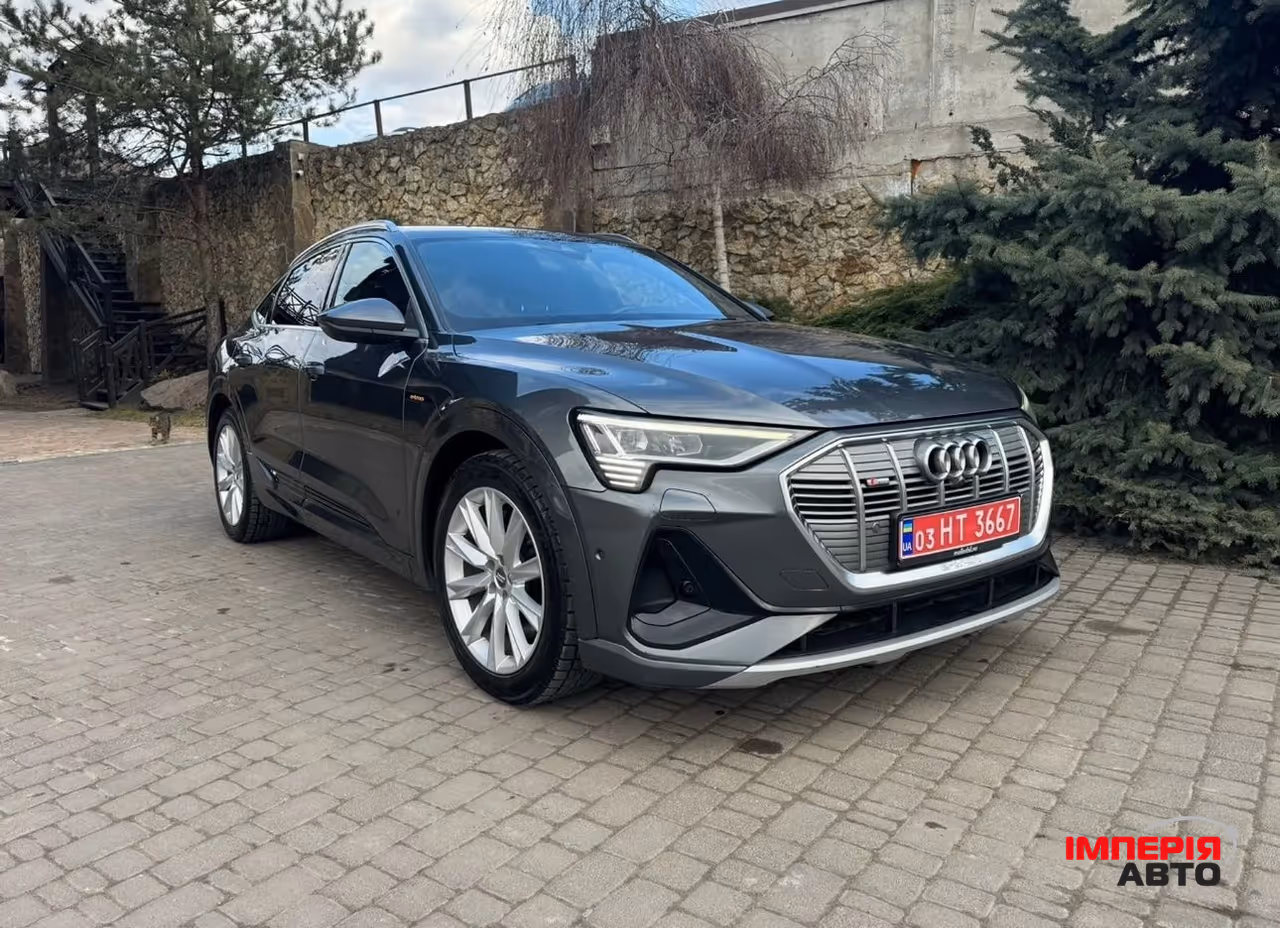 Audi e-tron Sportback - фото 12