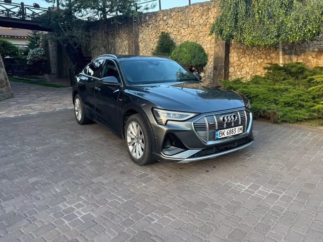 Audi e-tron Sportback - зображення 1