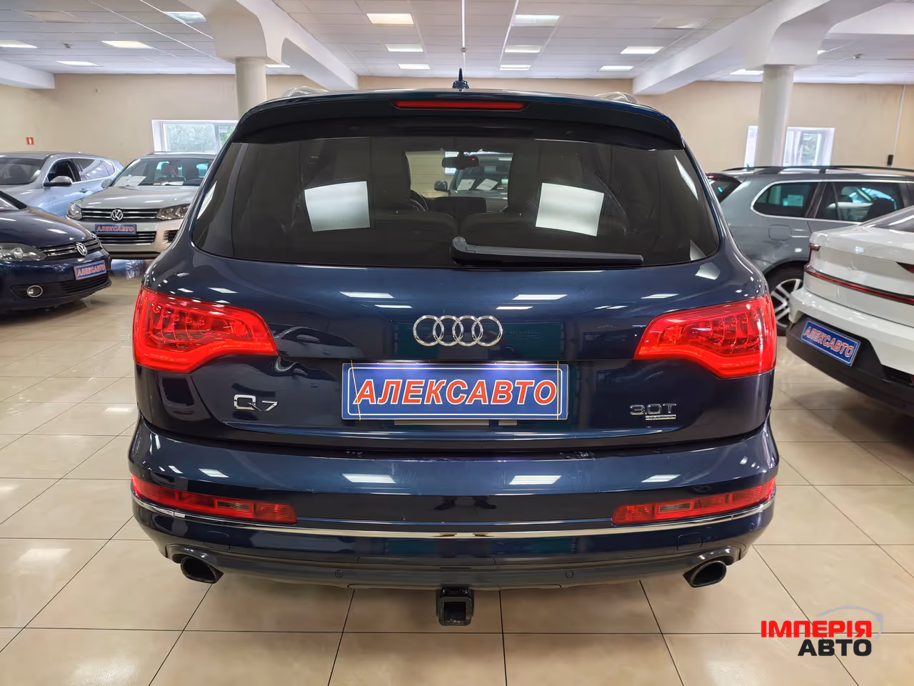 Audi Q7 - фото 6