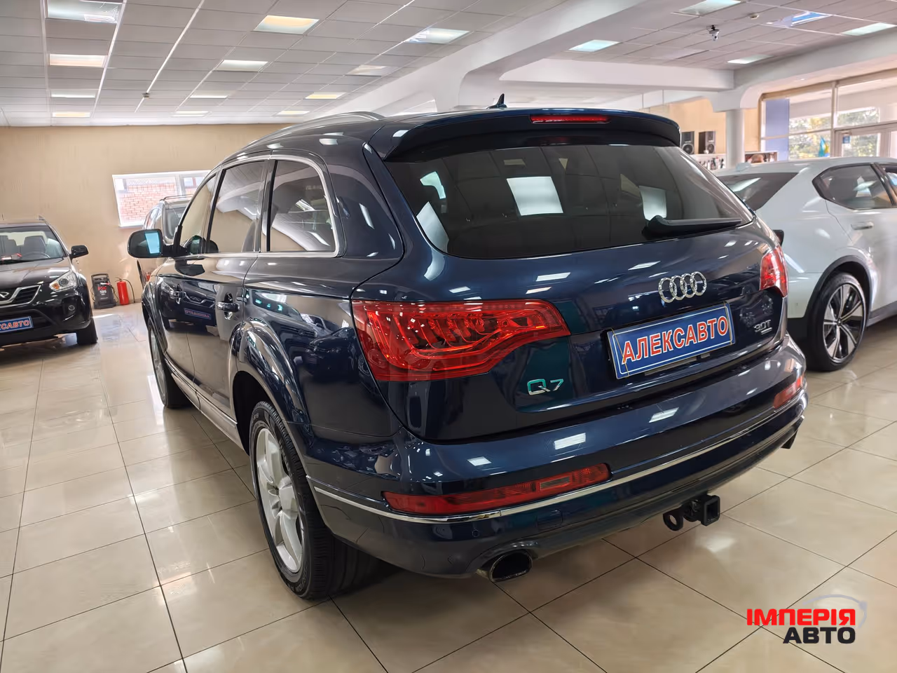 Audi Q7 - фото 4