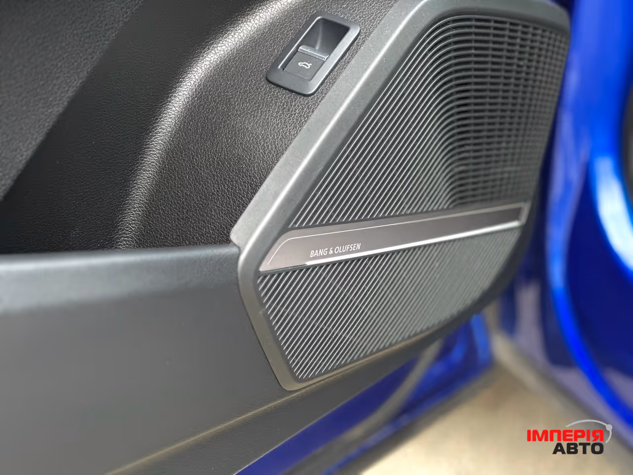 Audi SQ5 - фото 28