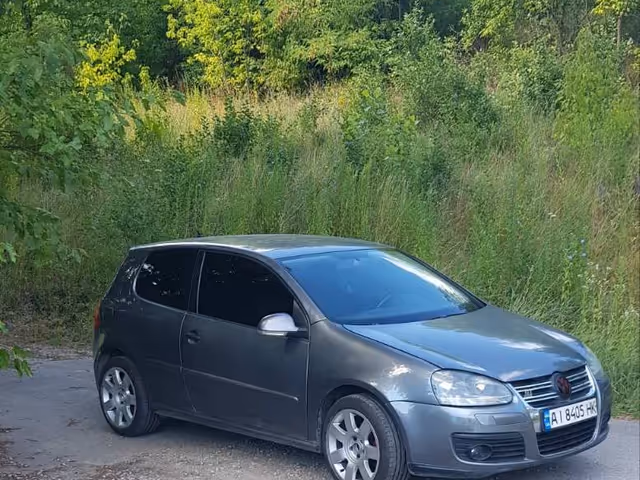 Volkswagen Golf - зображення 1