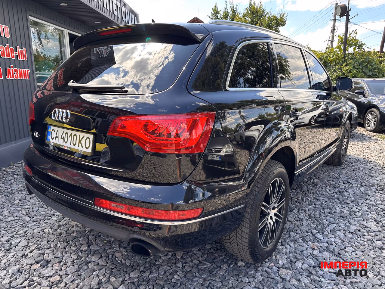 Audi Q7 - фото 10
