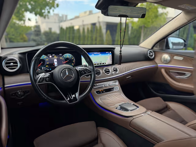 Mercedes-Benz E-Класс - зображення 3