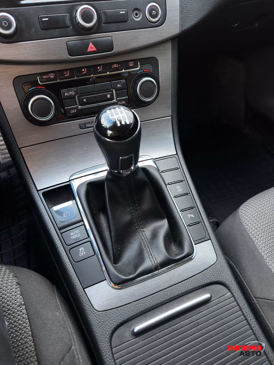 Volkswagen Passat - фото 11