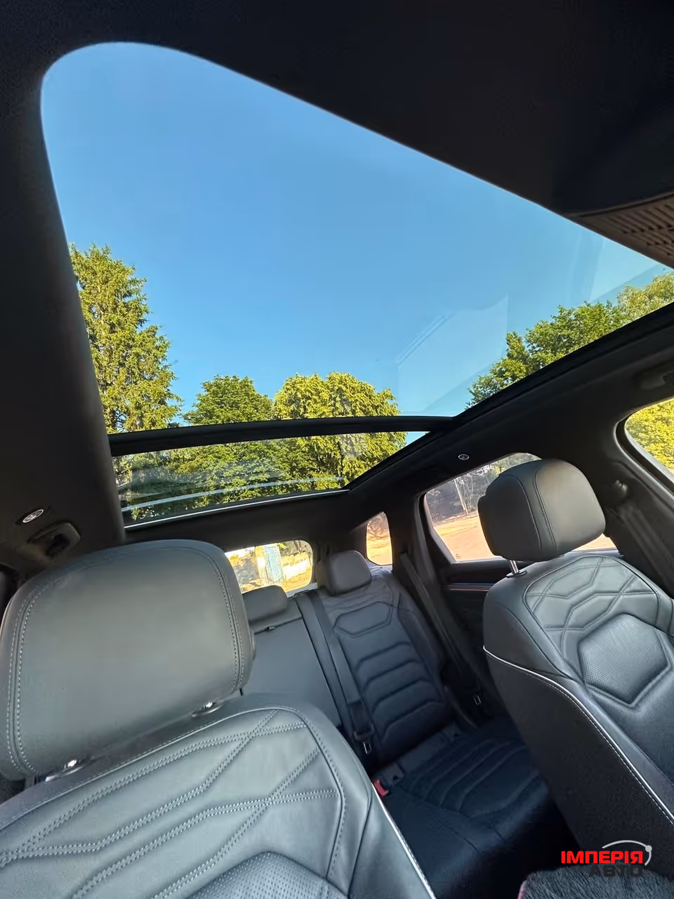 Volkswagen Touareg - фото 21