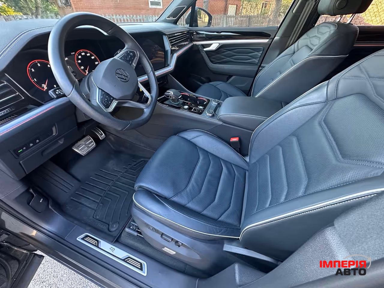 Volkswagen Touareg - фото 15