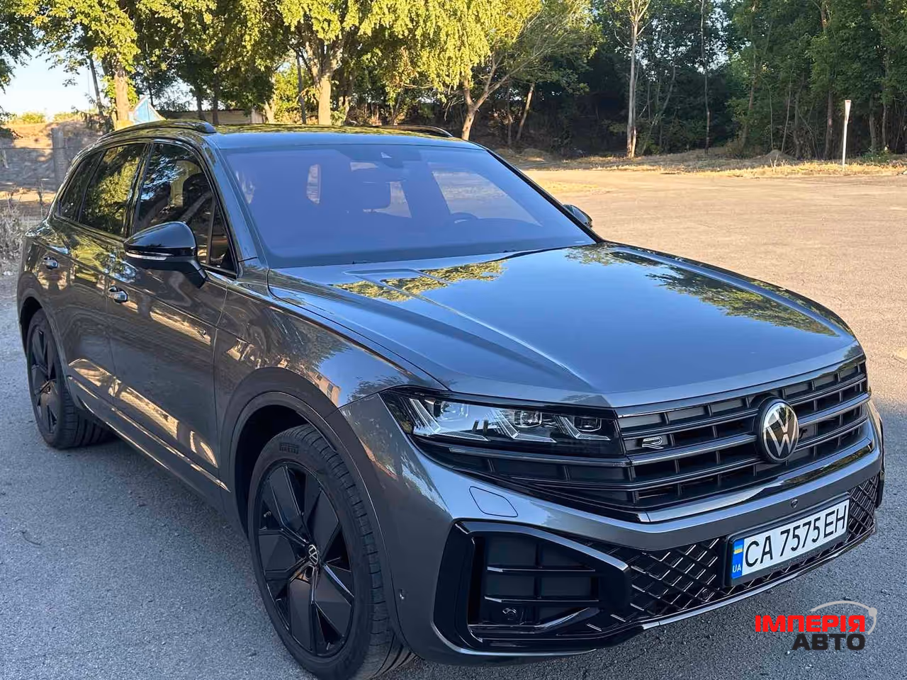 Volkswagen Touareg - фото 11