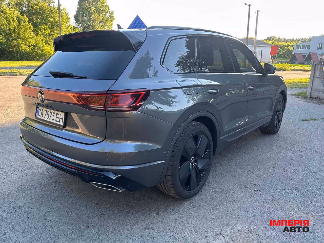 Volkswagen Touareg - фото 18