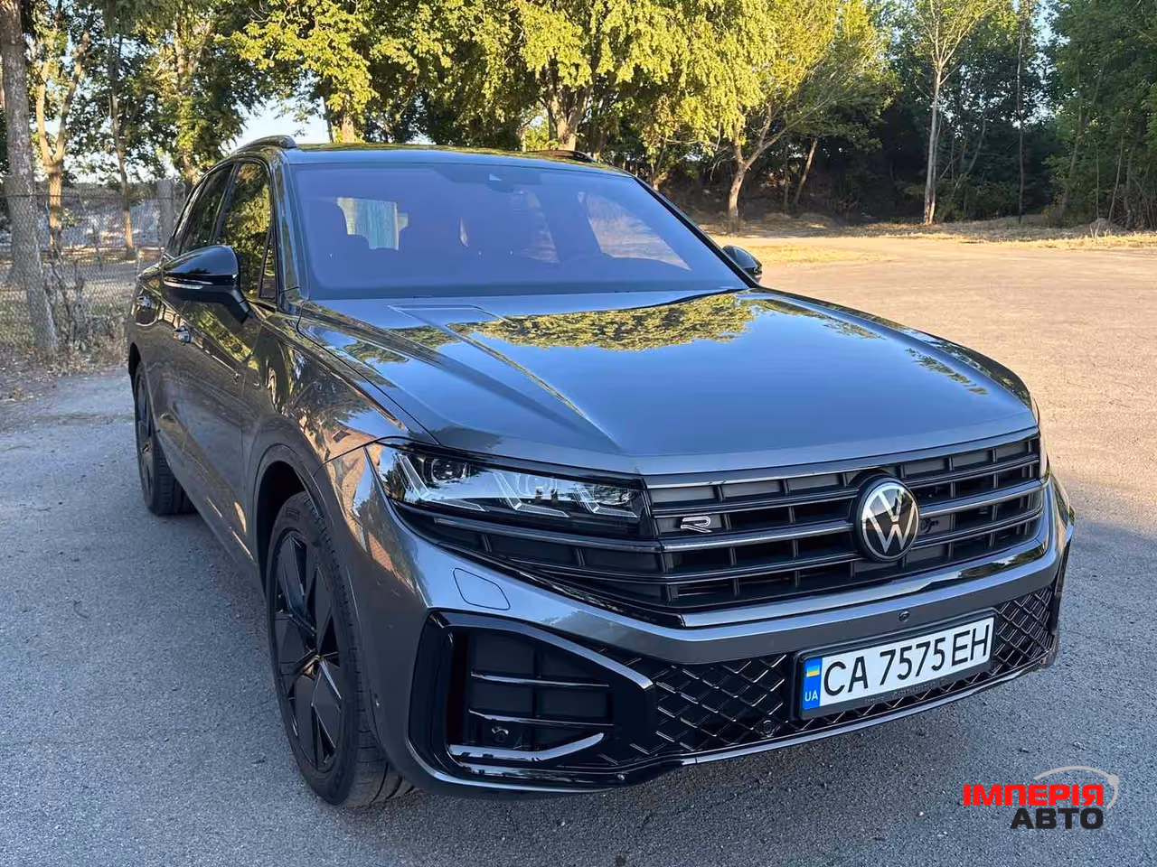 Volkswagen Touareg - фото 12