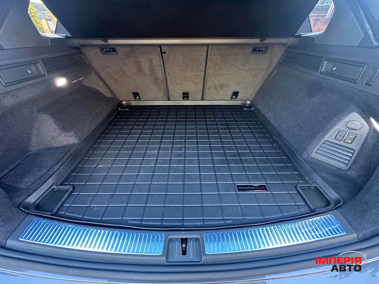 Volkswagen Touareg - фото 13
