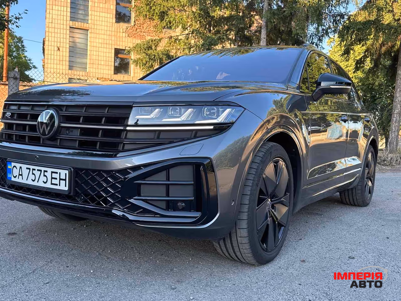 Volkswagen Touareg - фото 17