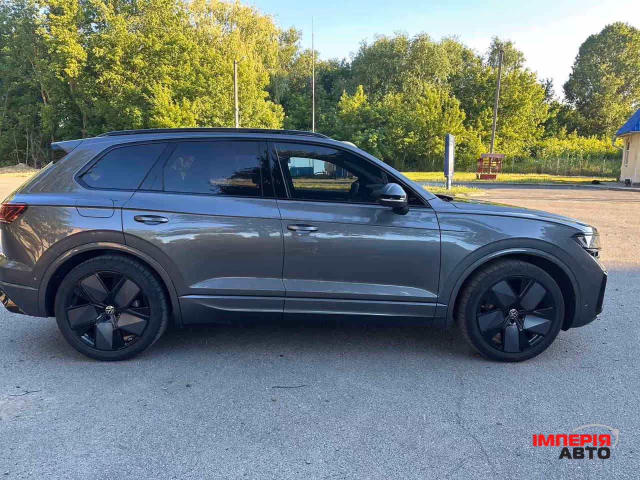 Volkswagen Touareg - фото 3
