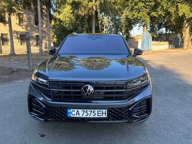 Volkswagen Touareg - зображення 1