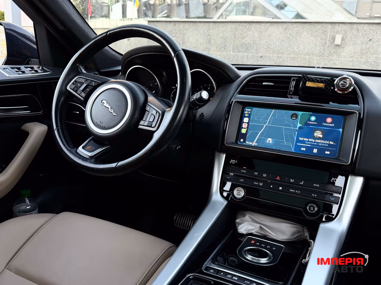 Jaguar F-Pace - фото 17