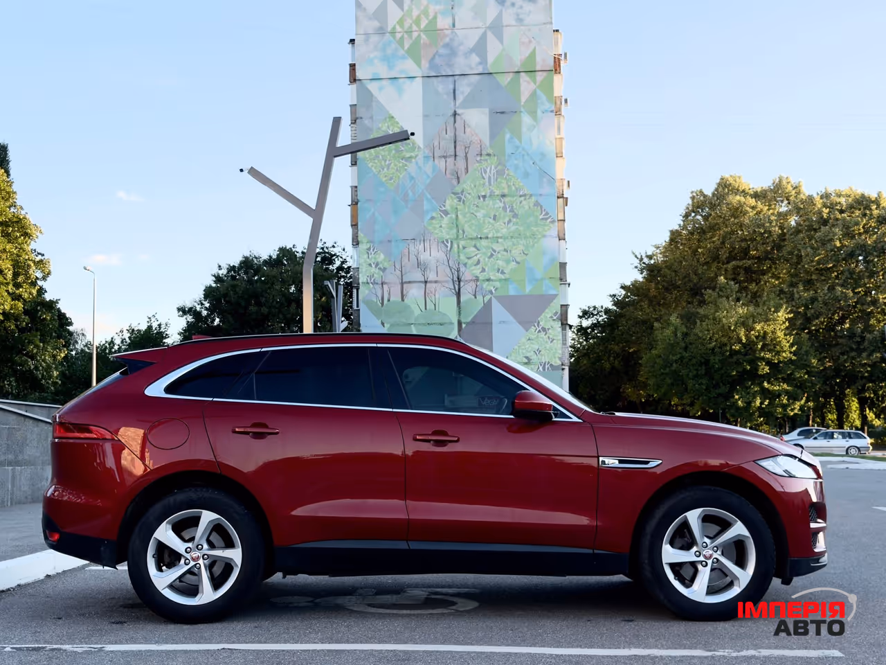 Jaguar F-Pace - фото 13