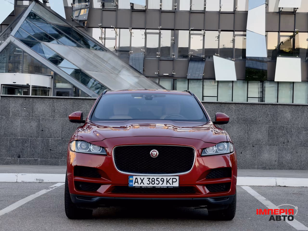 Jaguar F-Pace - фото 10