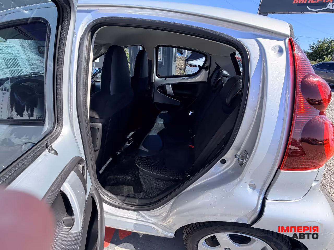 Peugeot 107 - фото 10