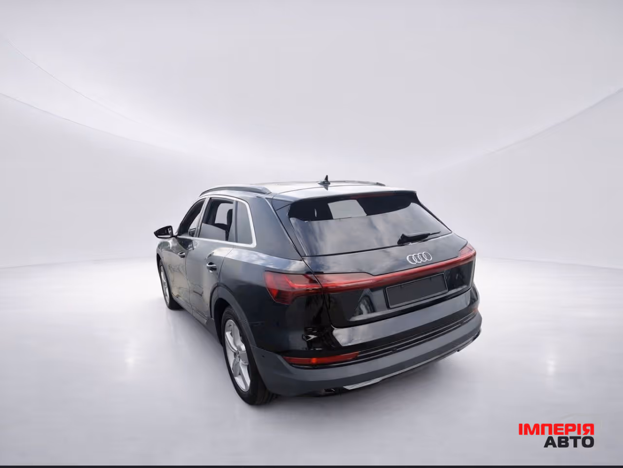 Audi e-tron - фото 3