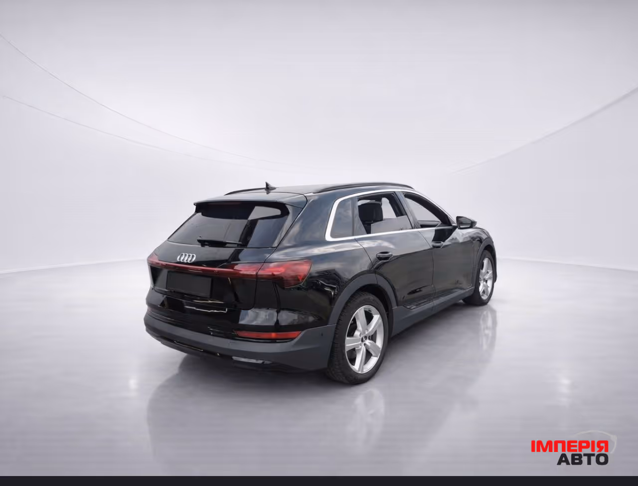 Audi e-tron - фото 4