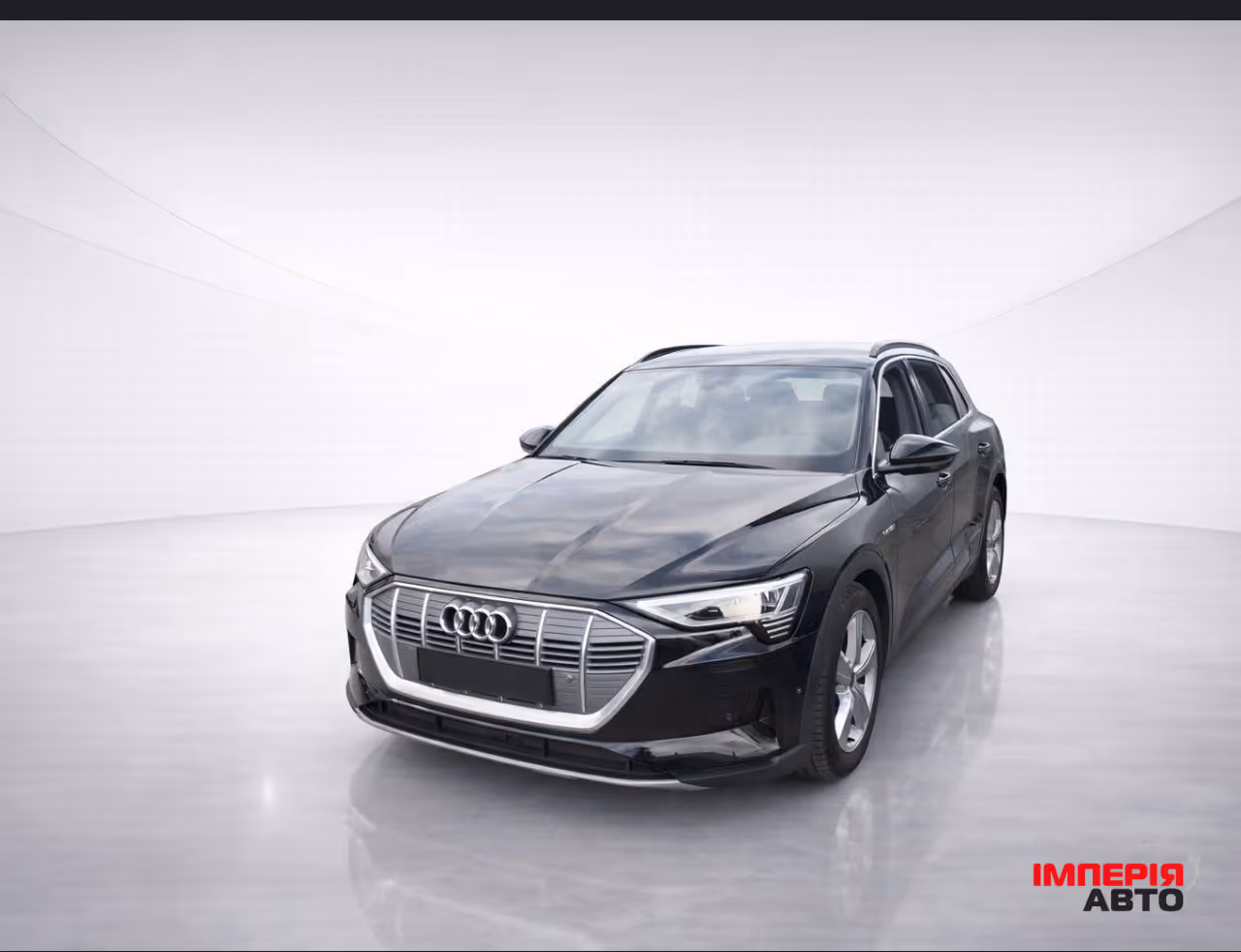 Audi e-tron - фото 1
