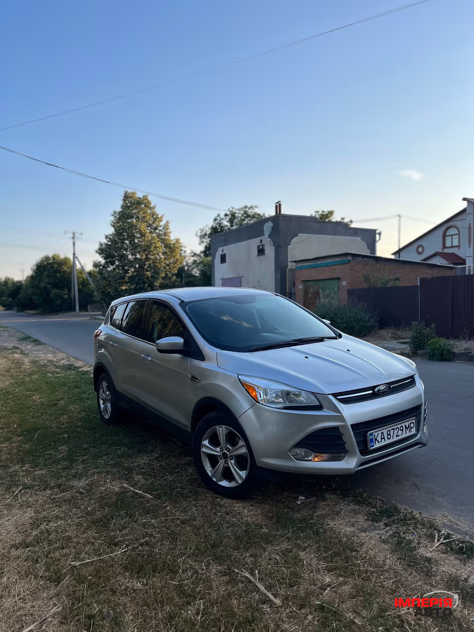 Ford Escape - фото 1