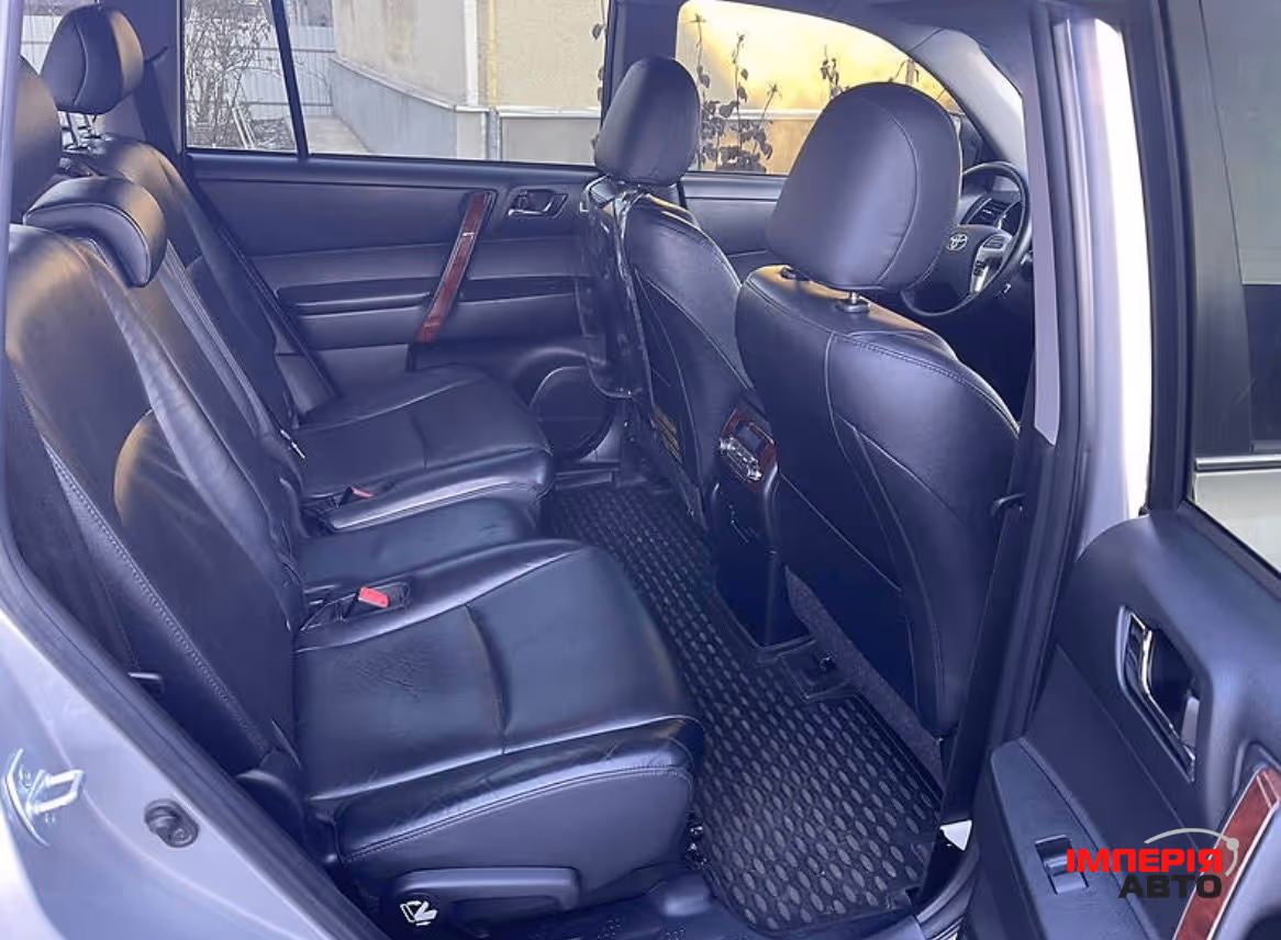 Toyota Highlander - фото 18