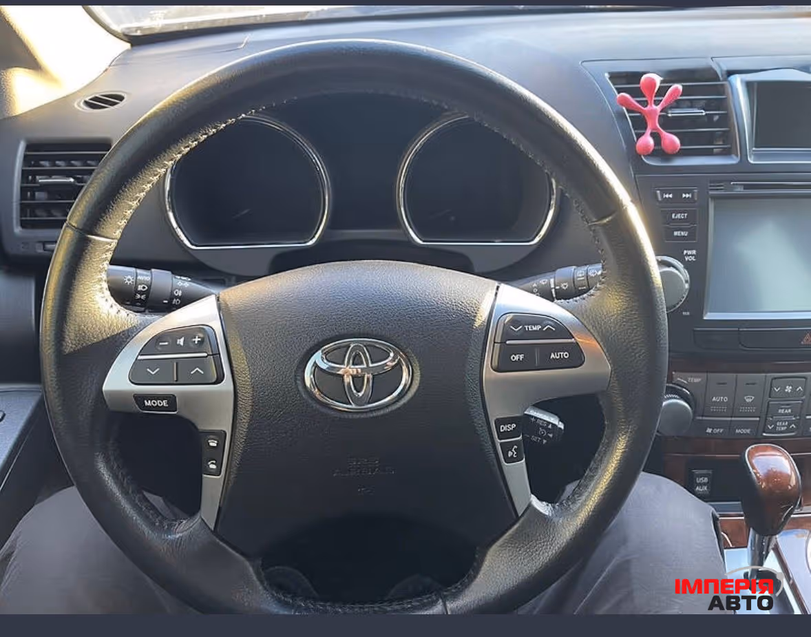 Toyota Highlander - фото 12