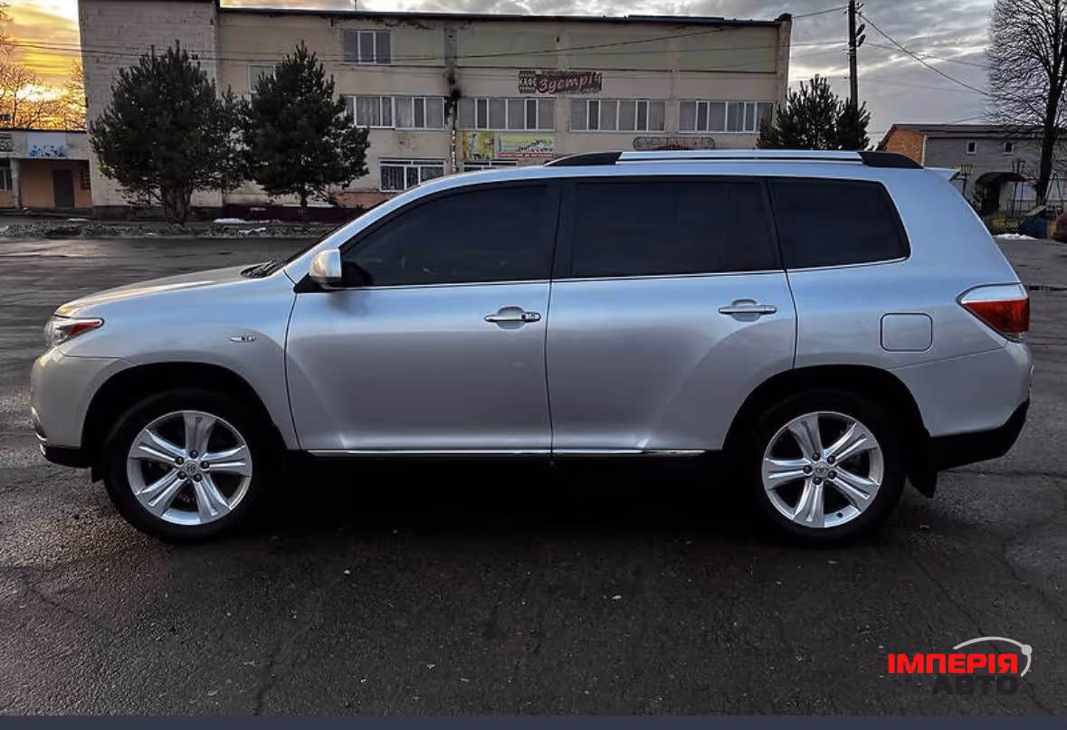Toyota Highlander - фото 5
