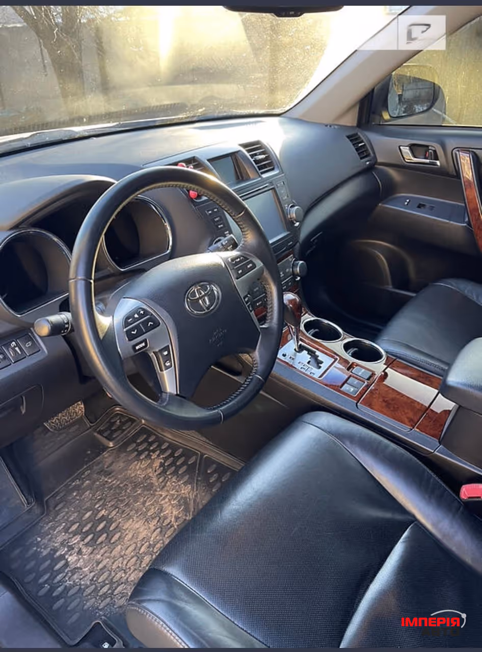 Toyota Highlander - фото 11