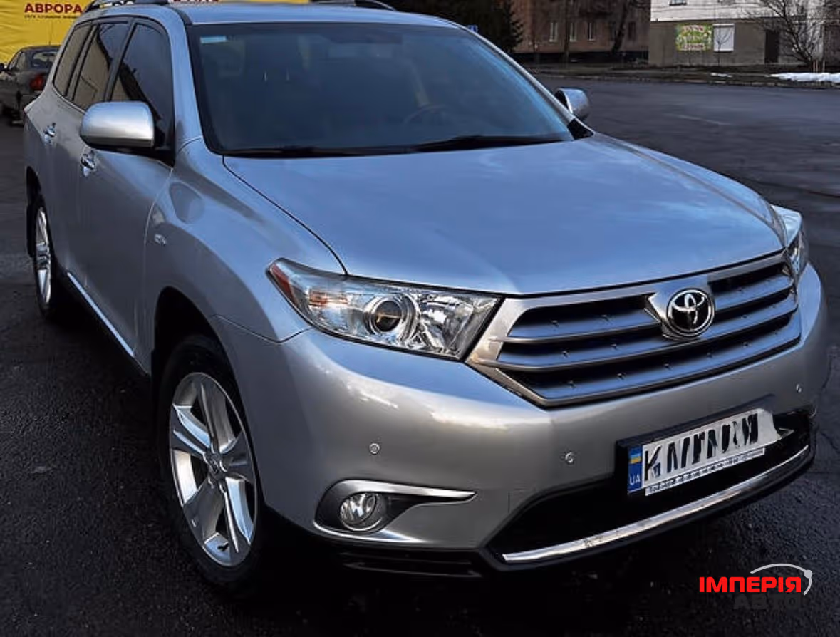 Toyota Highlander - фото 2
