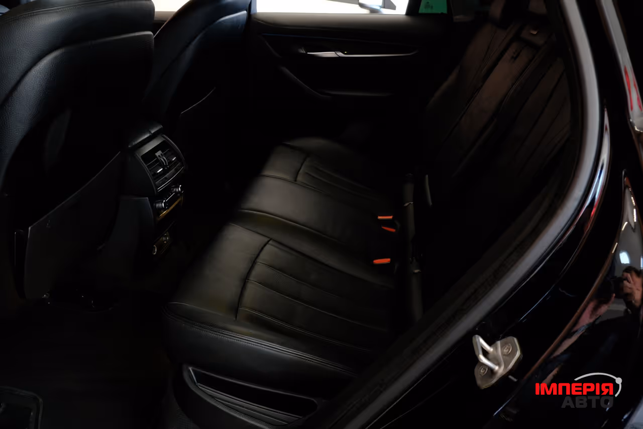 BMW X6 - фото 8