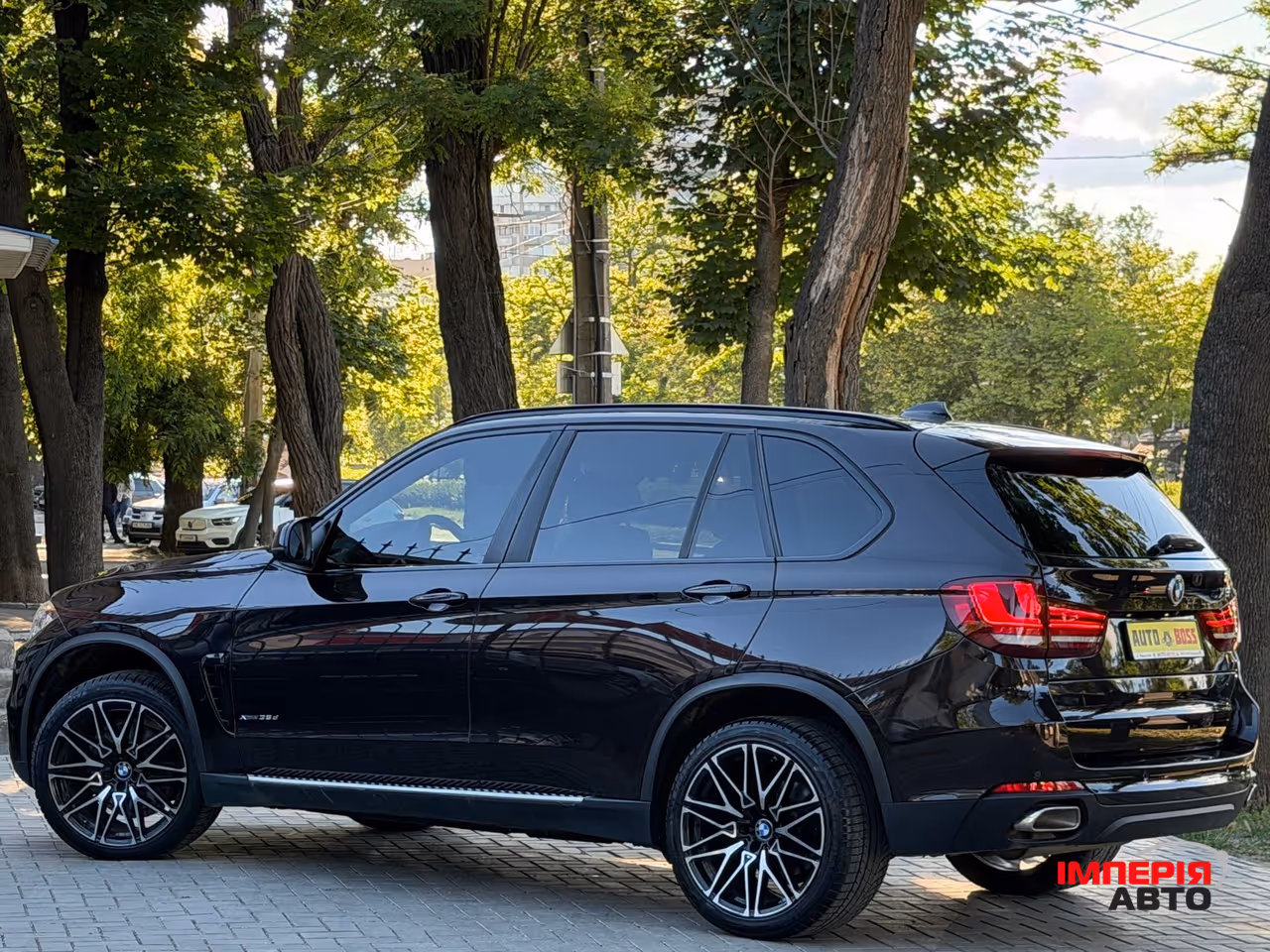 BMW X5 - фото 8