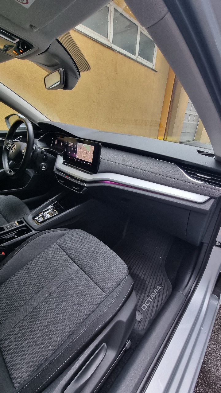 Skoda Octavia - фото 3