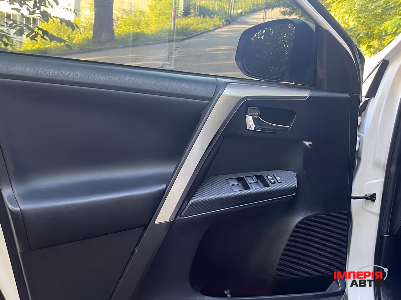 Toyota RAV4 - фото 20