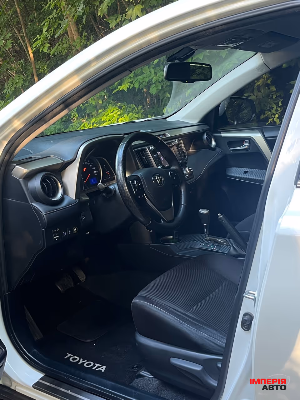 Toyota RAV4 - фото 17
