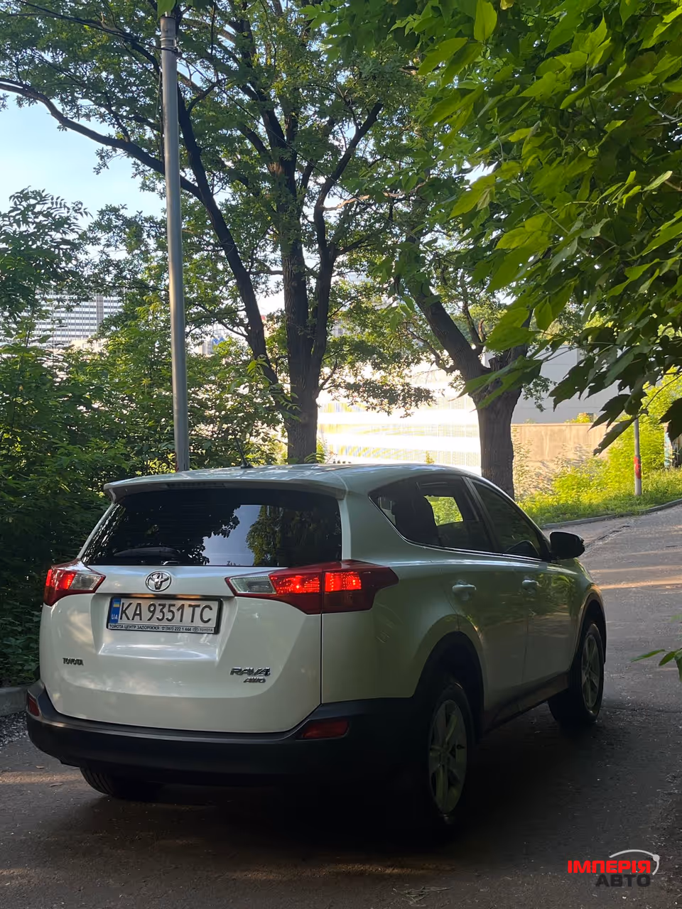 Toyota RAV4 - фото 16