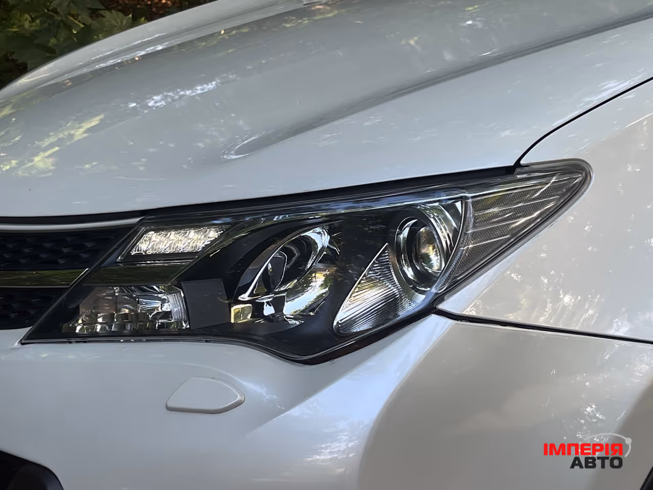 Toyota RAV4 - фото 7