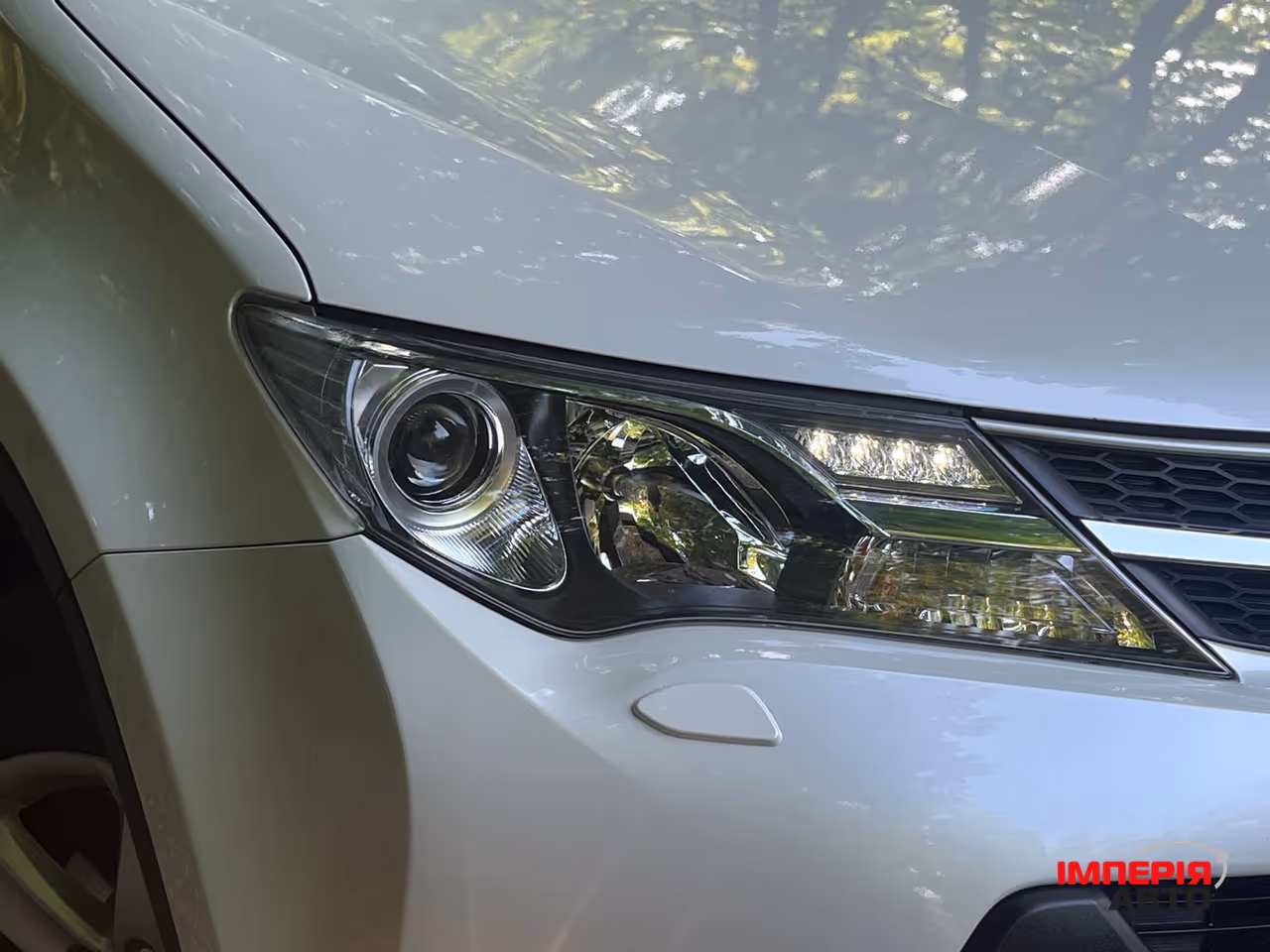 Toyota RAV4 - фото 6