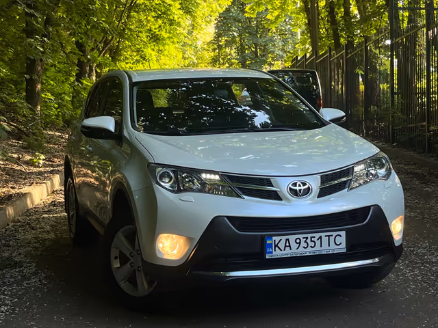 Toyota RAV4 - зображення 3