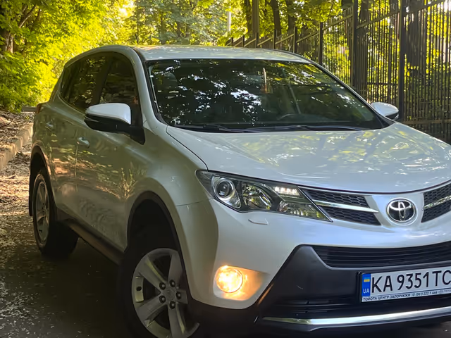 Toyota RAV4 - зображення 2