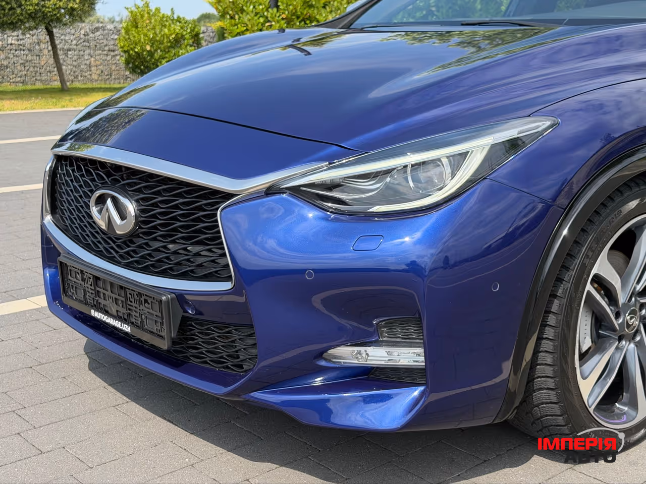 Infiniti Q30 - фото 8