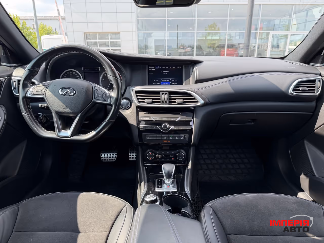 Infiniti Q30 - фото 53