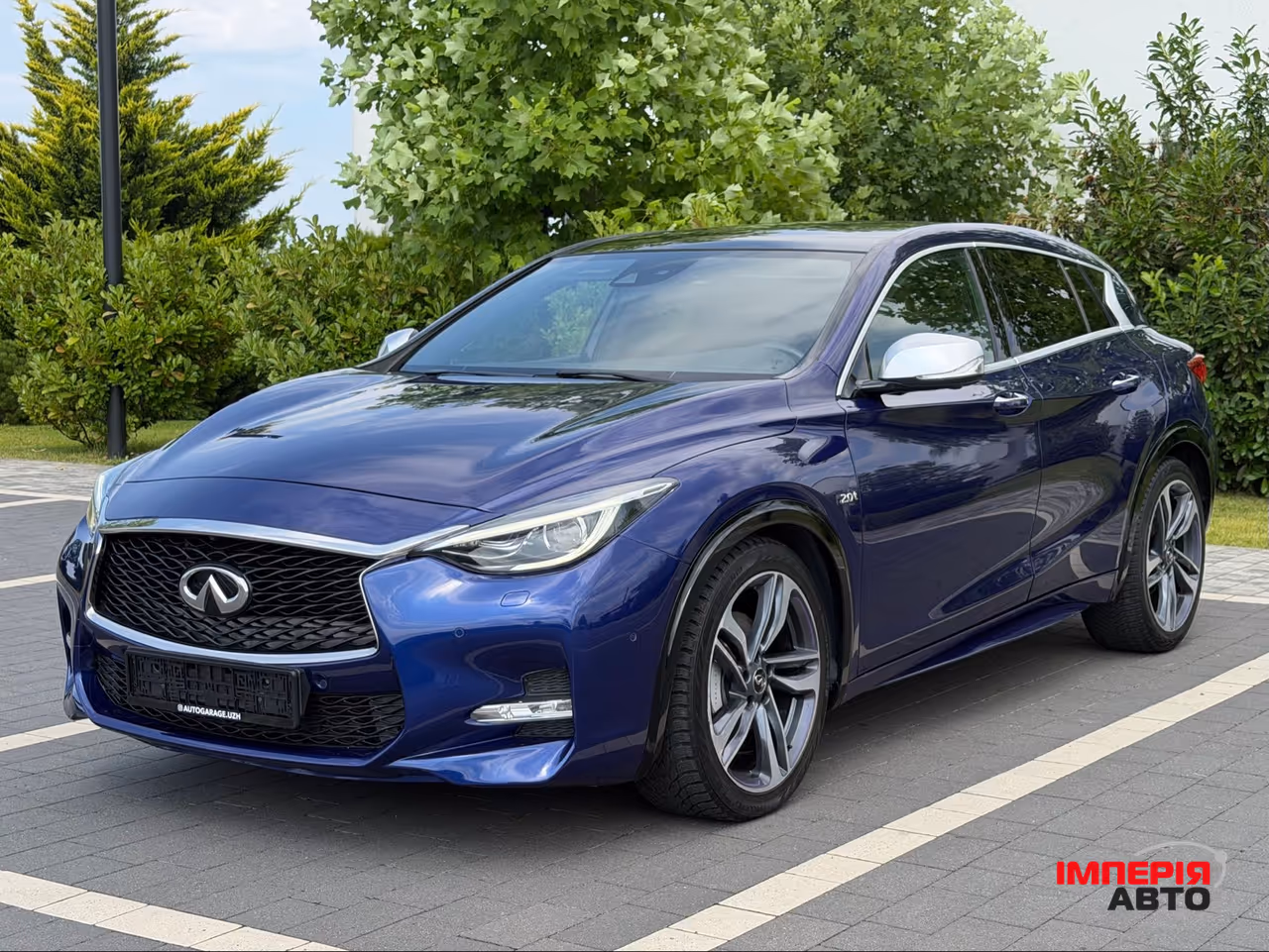 Infiniti Q30 - фото 3