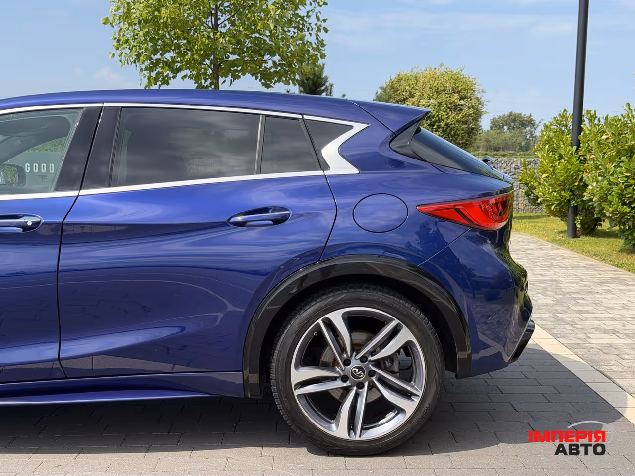 Infiniti Q30 - фото 10