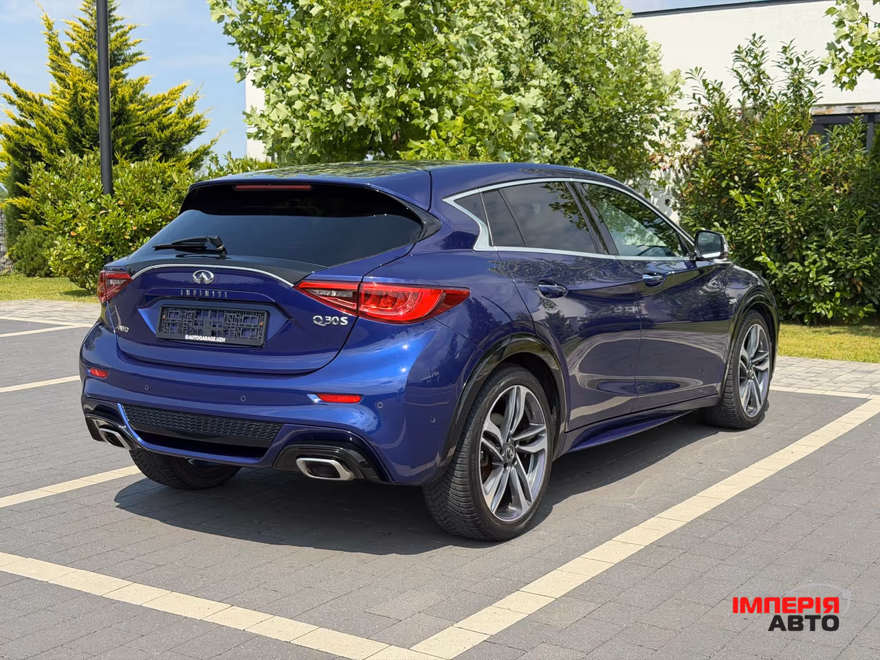 Infiniti Q30 - фото 22