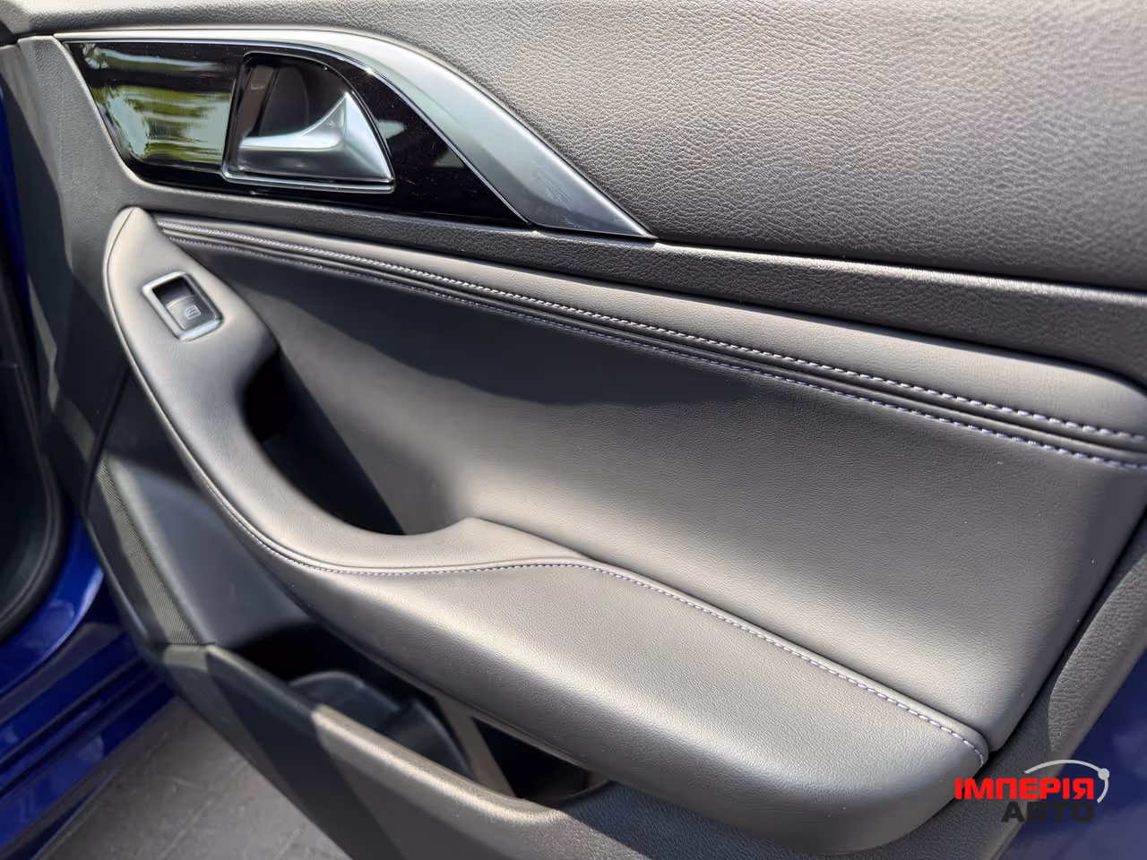 Infiniti Q30 - фото 55