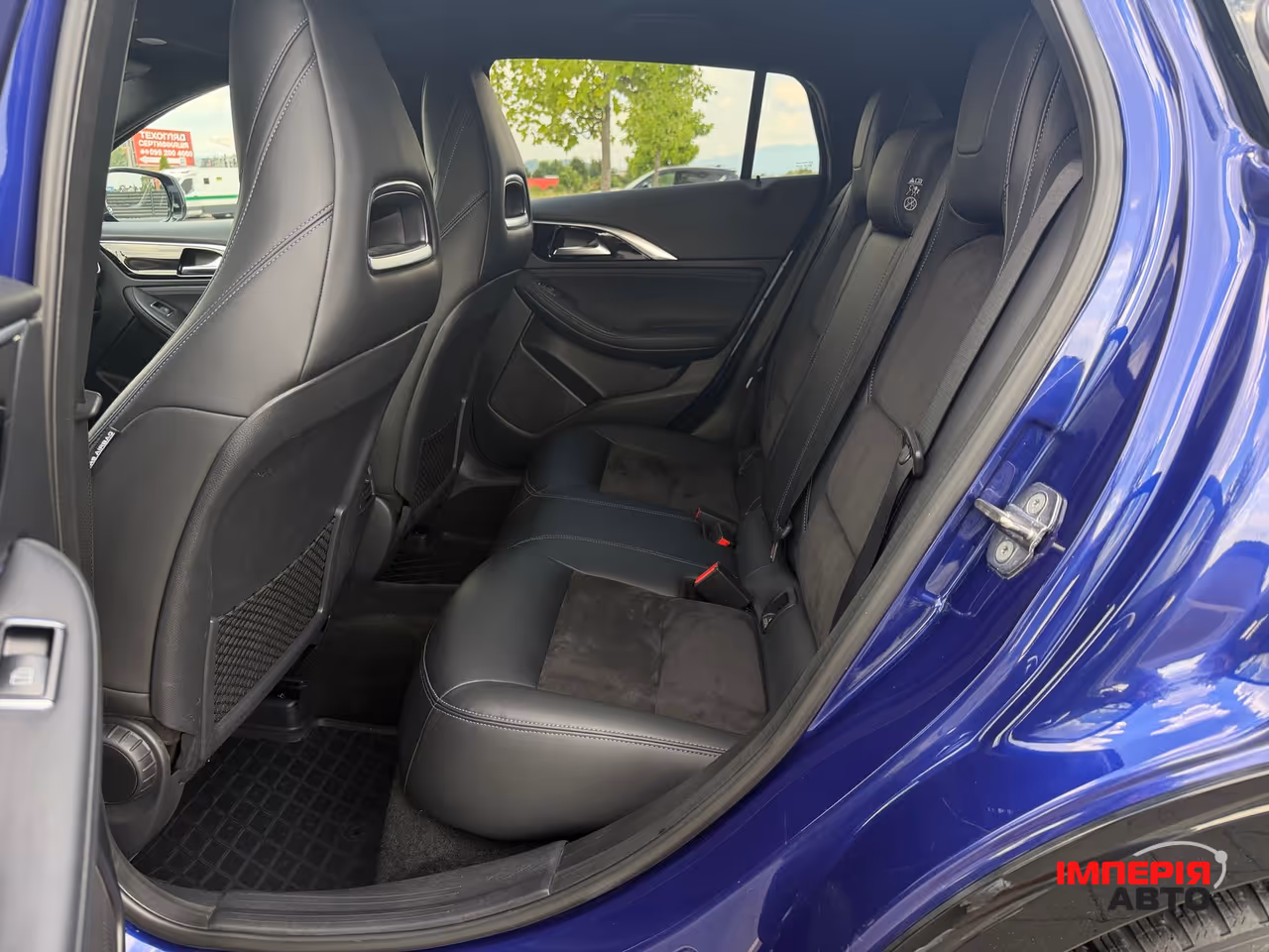 Infiniti Q30 - фото 29